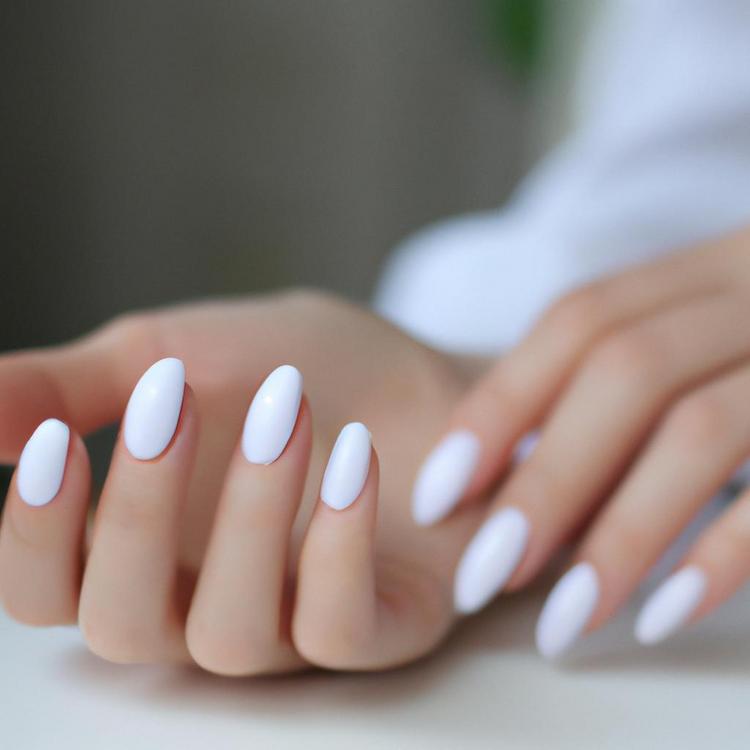 co oznaczają białe paznokcie u dziewczyn
